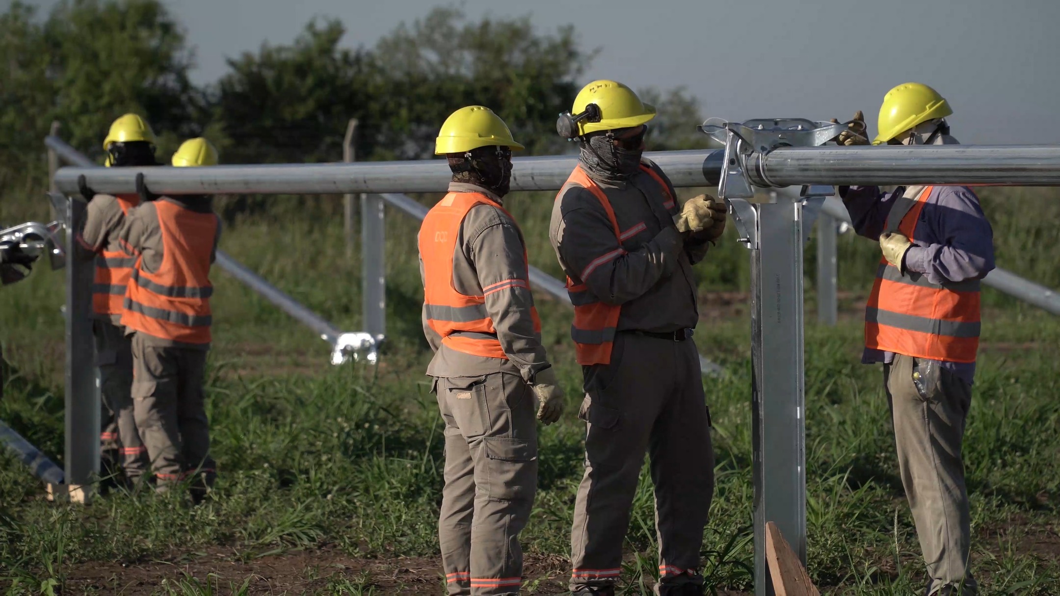 Golden Row culminado junto a @nextpowerinc Finalizamos el Golden Row del Parque Solar Tres Isletas… (video)